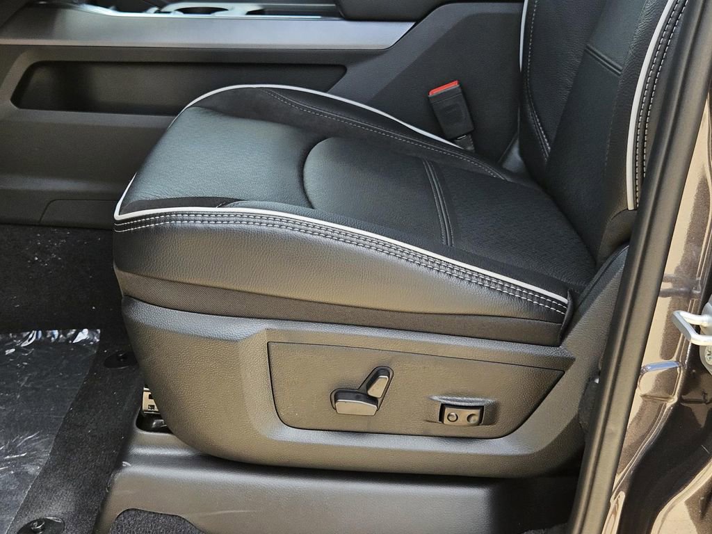 New 2025 RAM 2500 Laramie image 18