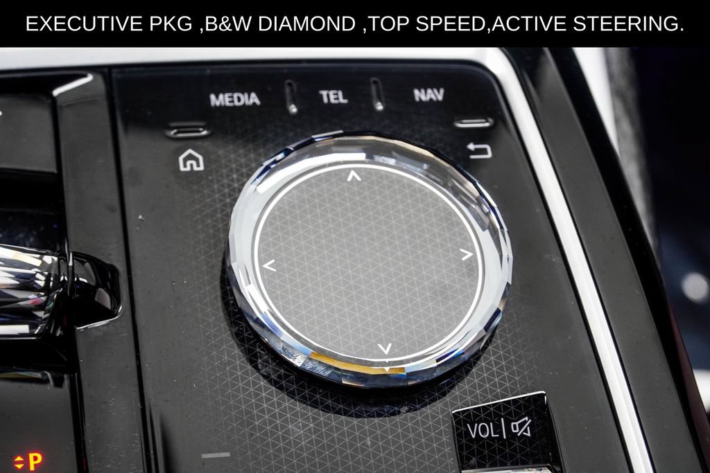 Used 2025 BMW 750e xDrive w/ Executive Package AWD/4WD image 33