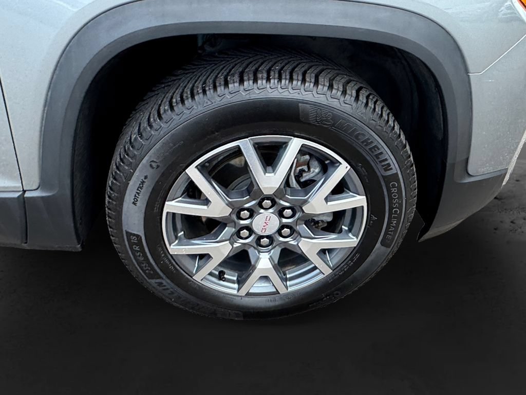 Used 2023 GMC Acadia SLT w/ Trailering Package AWD/4WD image 13