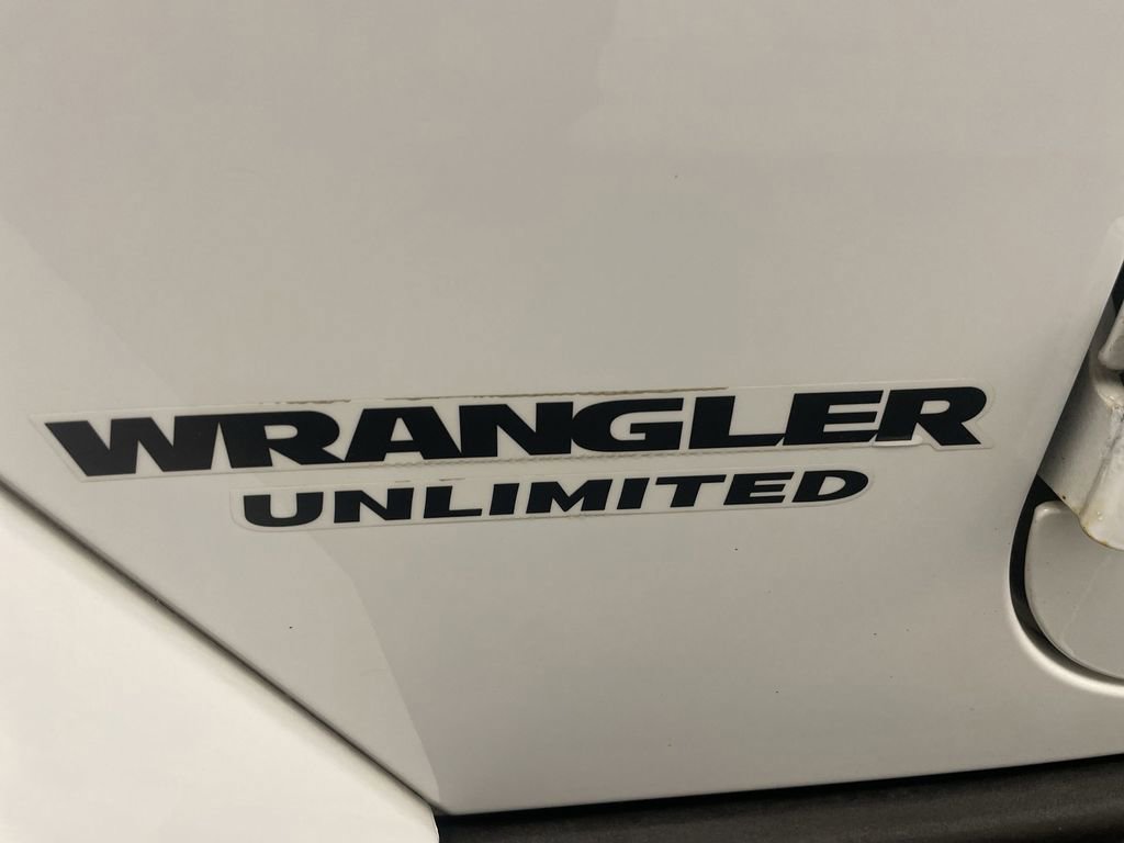Used 2016 Jeep Wrangler Unlimited Rubicon AWD/4WD image 21