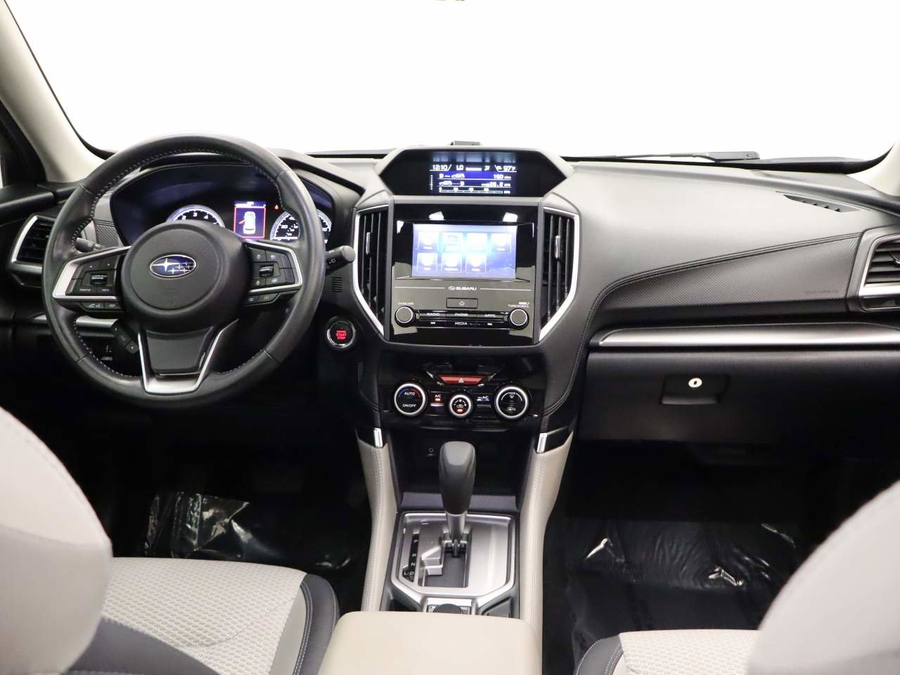 Used 2024 Subaru Forester Premium image 13