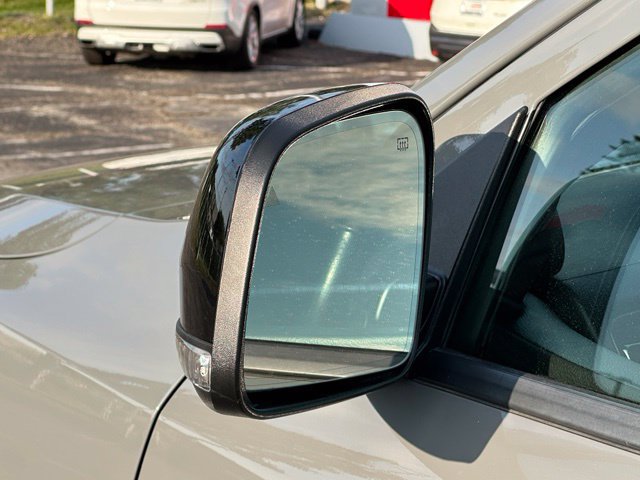 Used 2024 Dodge Durango GT AWD/4WD image 12