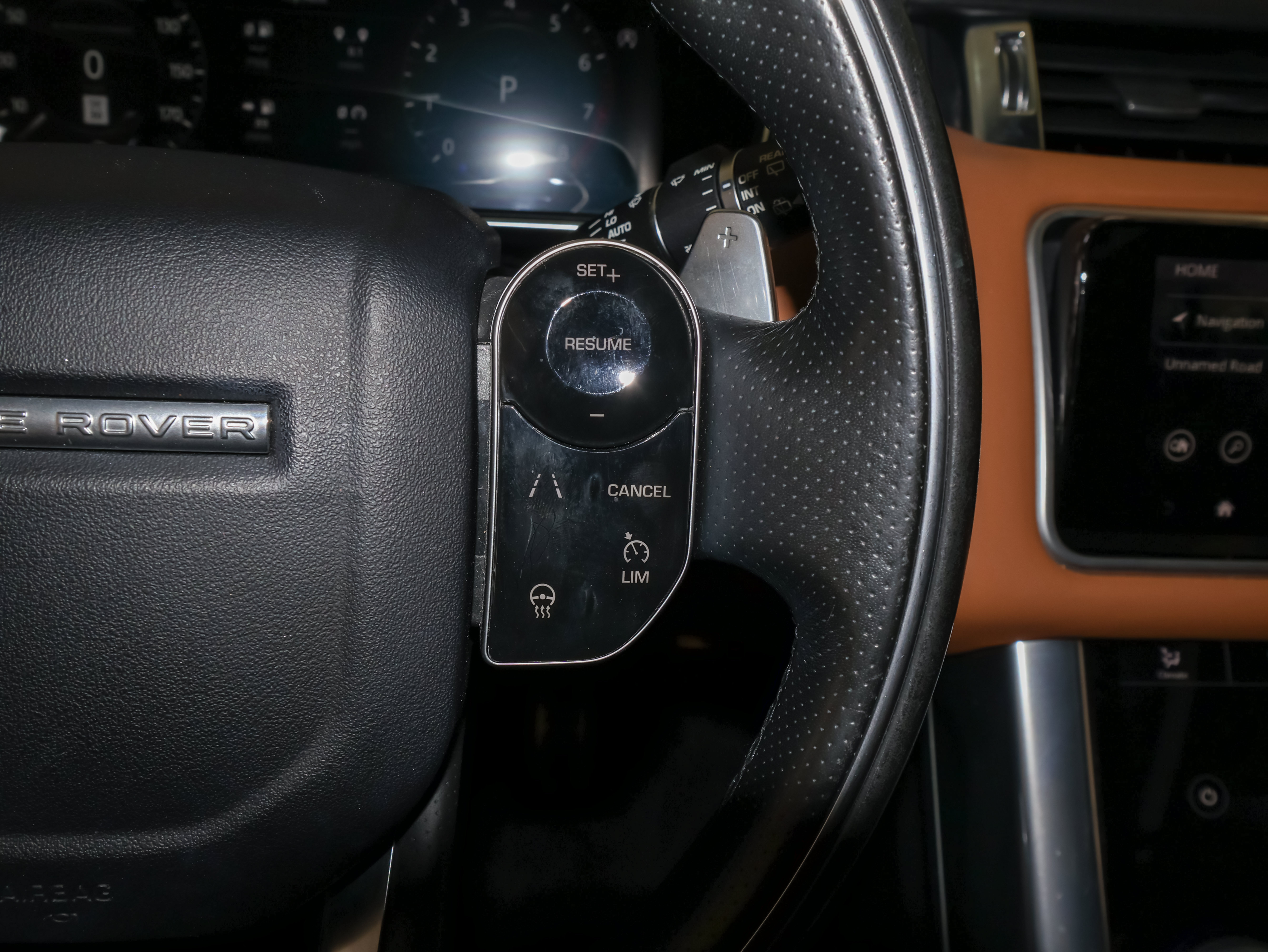 Used 2018 Land Rover Range Rover Sport Supercharged AWD/4WD image 42