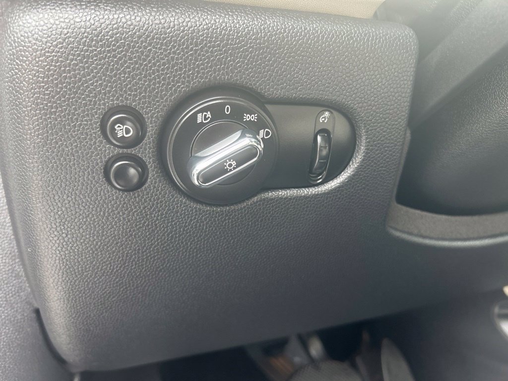 Used 2022 MINI Cooper SE FWD image 26