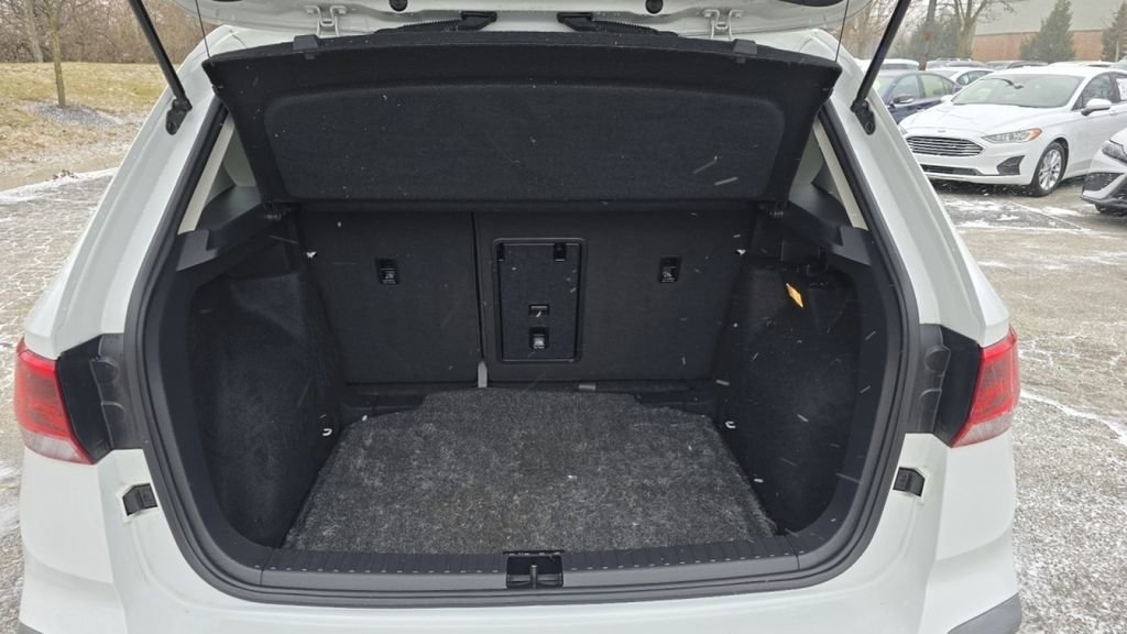 Used 2022 Volkswagen Taos SE w/ Panoramic Sunroof Package image 19