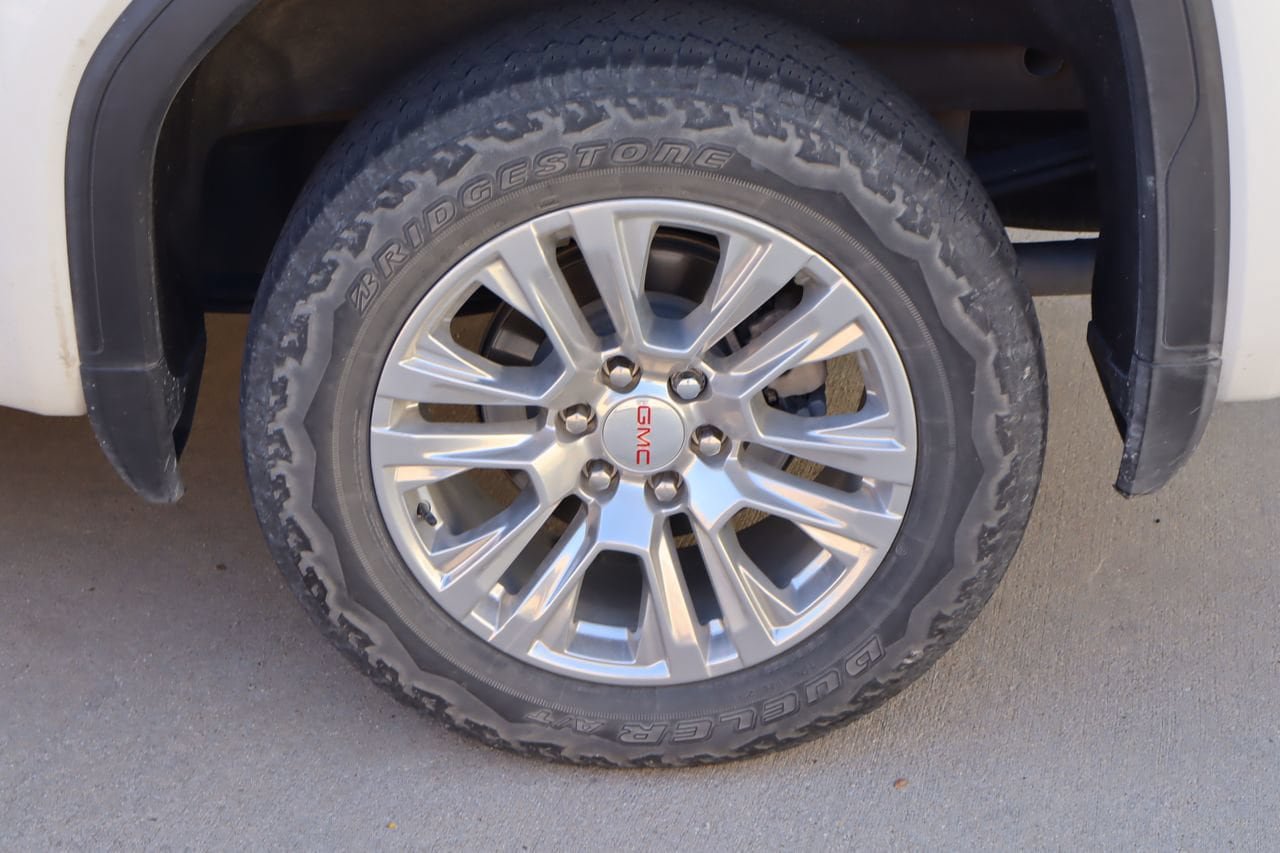 Used 2024 GMC Sierra 1500 Denali AWD/4WD image 29
