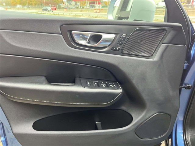 Used 2019 Volvo XC60 T6 R-Design w/ Protection Package image 16