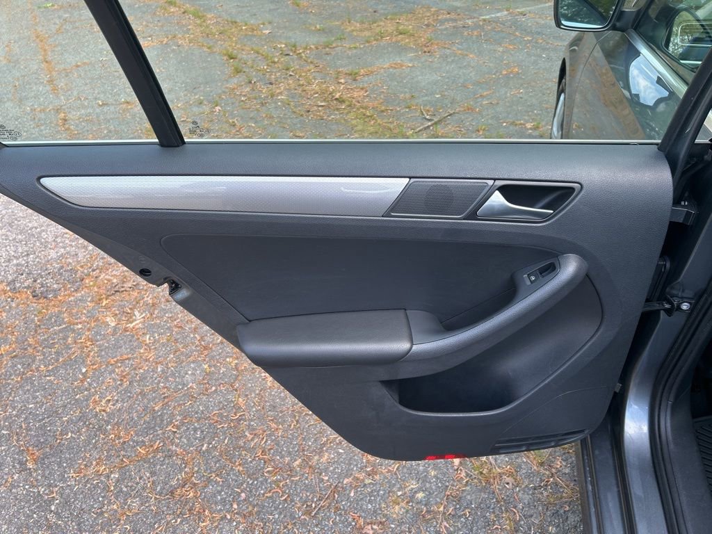 Used 2017 Volkswagen Jetta S FWD image 25