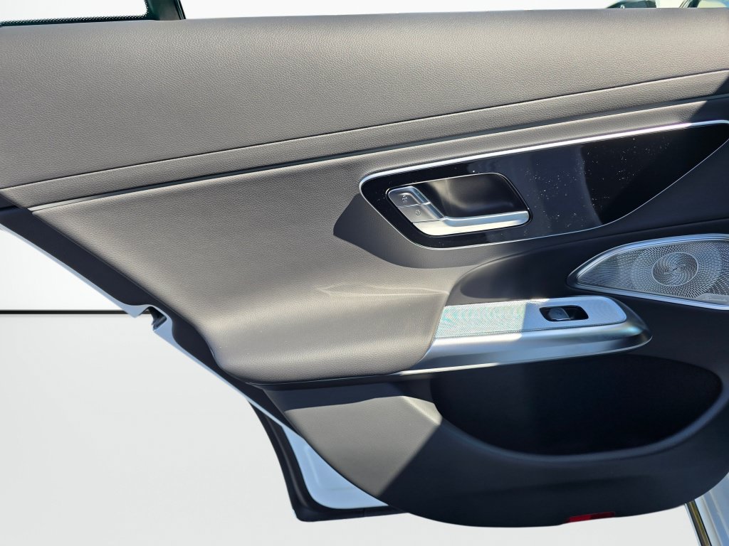 New 2026 Mercedes-Benz E 350 4MATIC Sedan image 18