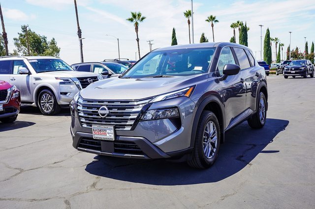New 2026 Nissan Rogue S image 4