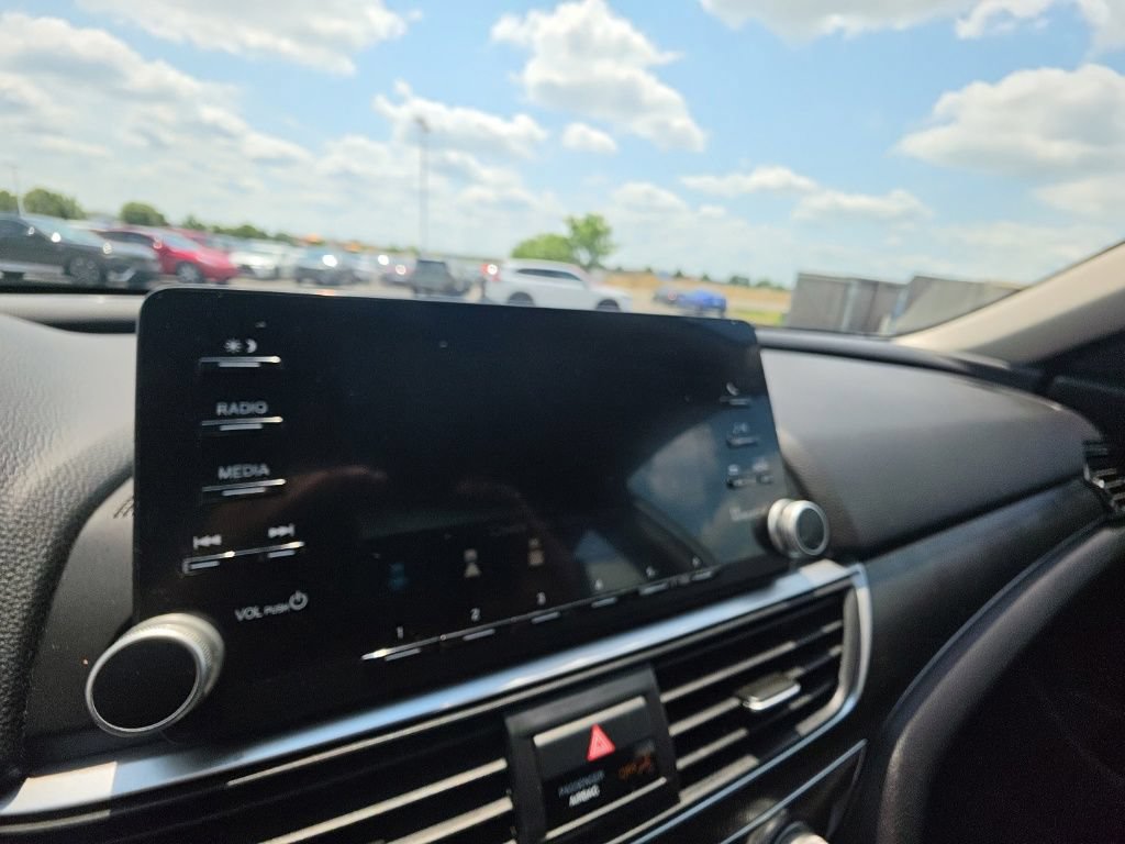 Used 2019 Honda Accord LX image 16