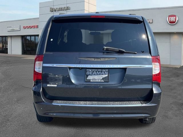 Used 2014 Chrysler Town & Country Touring-L w/ Driver Convenience Group FWD image 6
