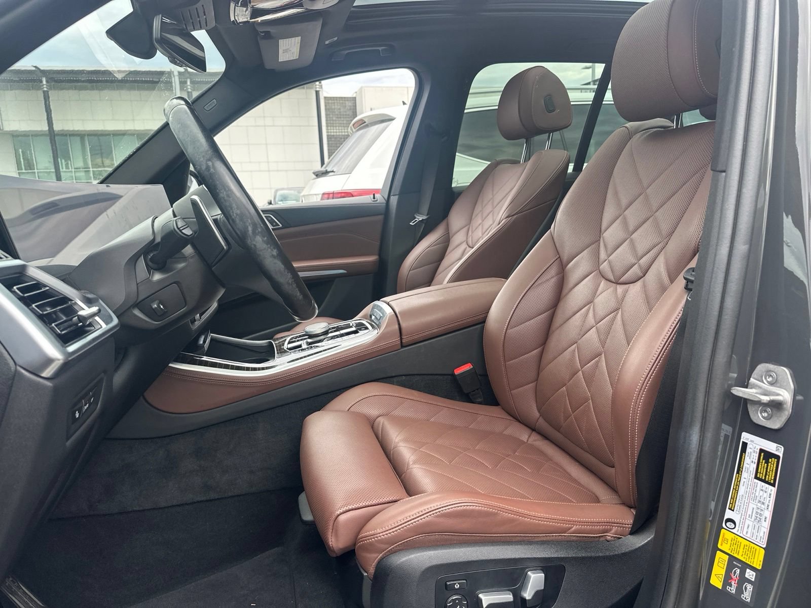 Used 2024 BMW X5 xDrive50e w/ M Sport Package AWD/4WD image 16