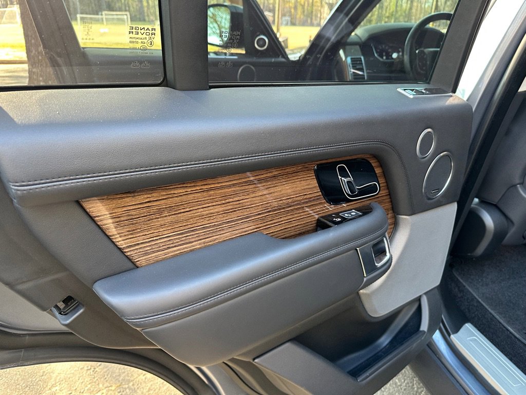 Used 2020 Land Rover Range Rover HSE image 16