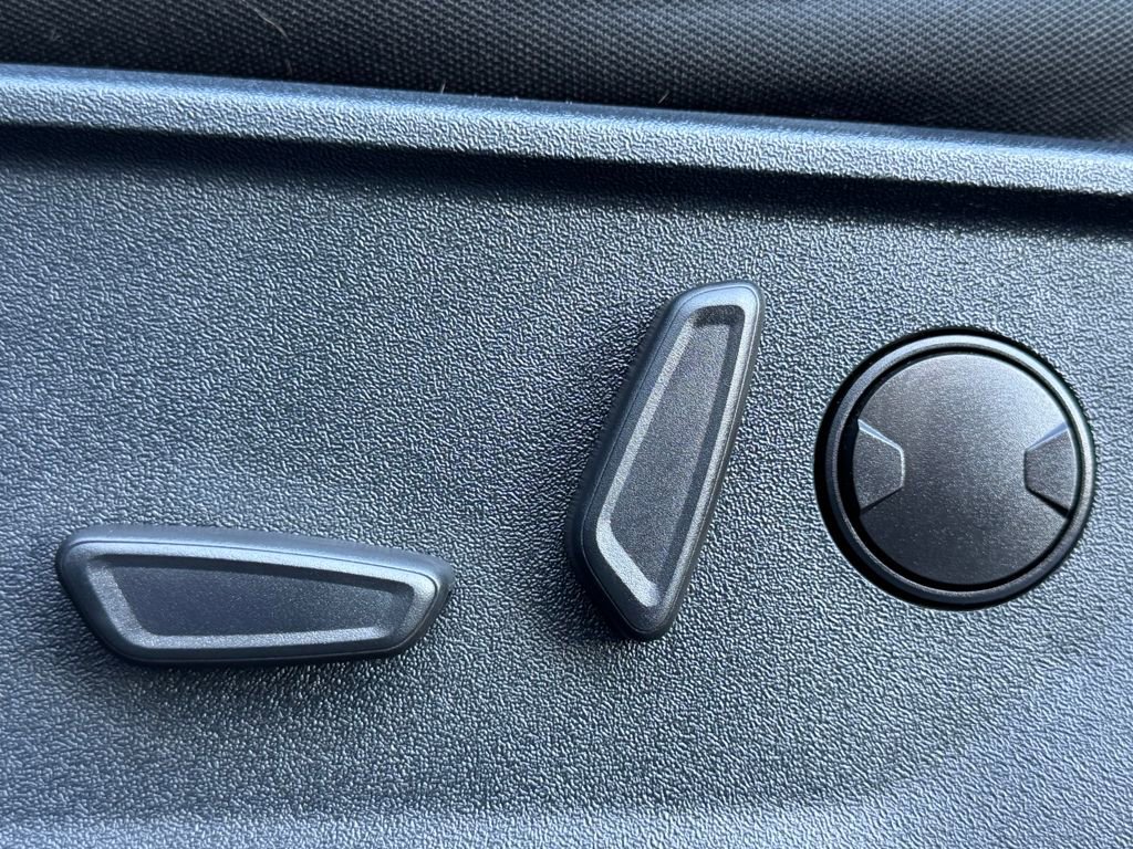 Used 2022 Ford F150 XLT w/ Equipment Group 302A High image 15