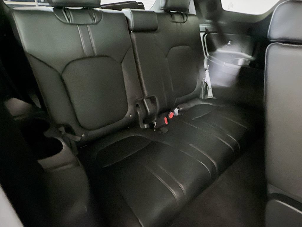 Used 2025 Honda Pilot Black Edition image 24