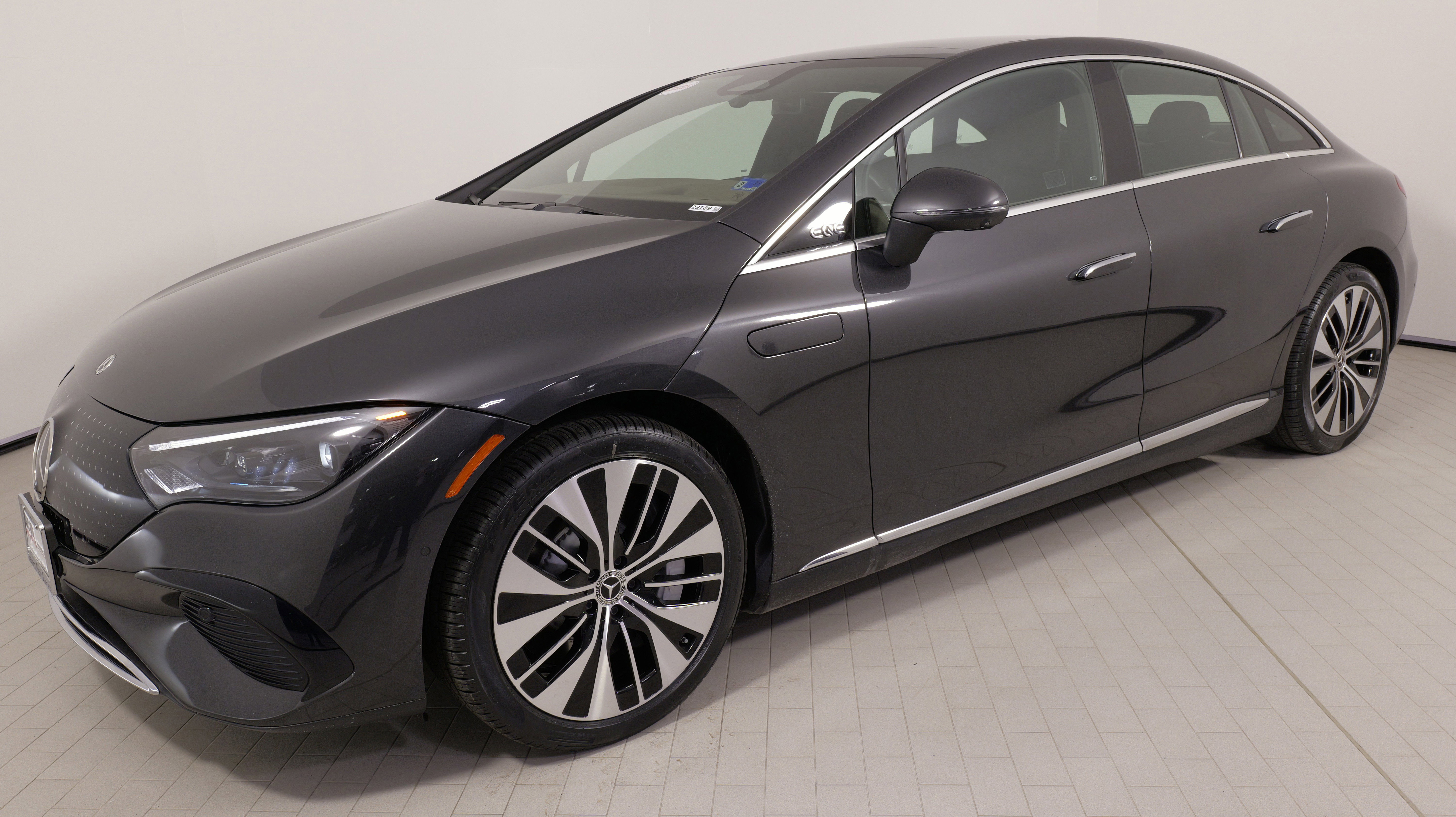 Used 2024 Mercedes-Benz EQE 350+ 4MATIC Sedan image 3