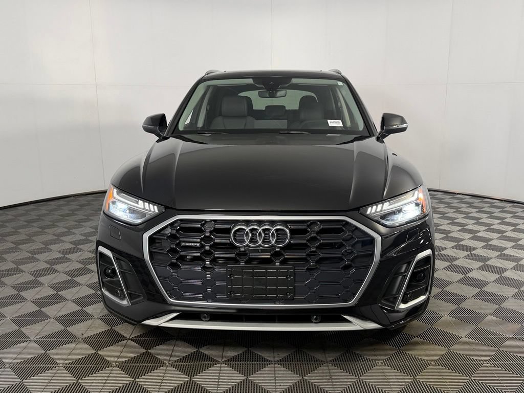 Used 2023 Audi Q5 2.0T Prestige w/ Prestige Package AWD/4WD video 3