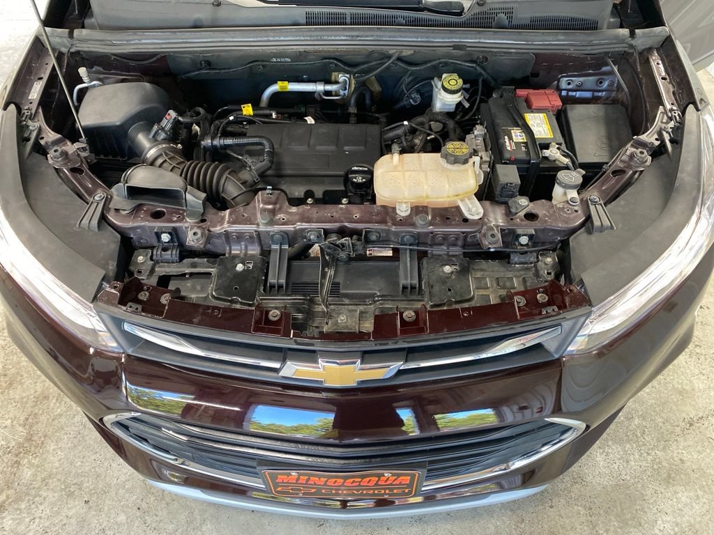 Used 2021 Chevrolet Trax LT w/ LT Convenience Package AWD/4WD image 44