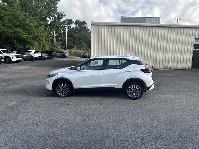 Used 2023 Nissan Kicks SV FWD image 8