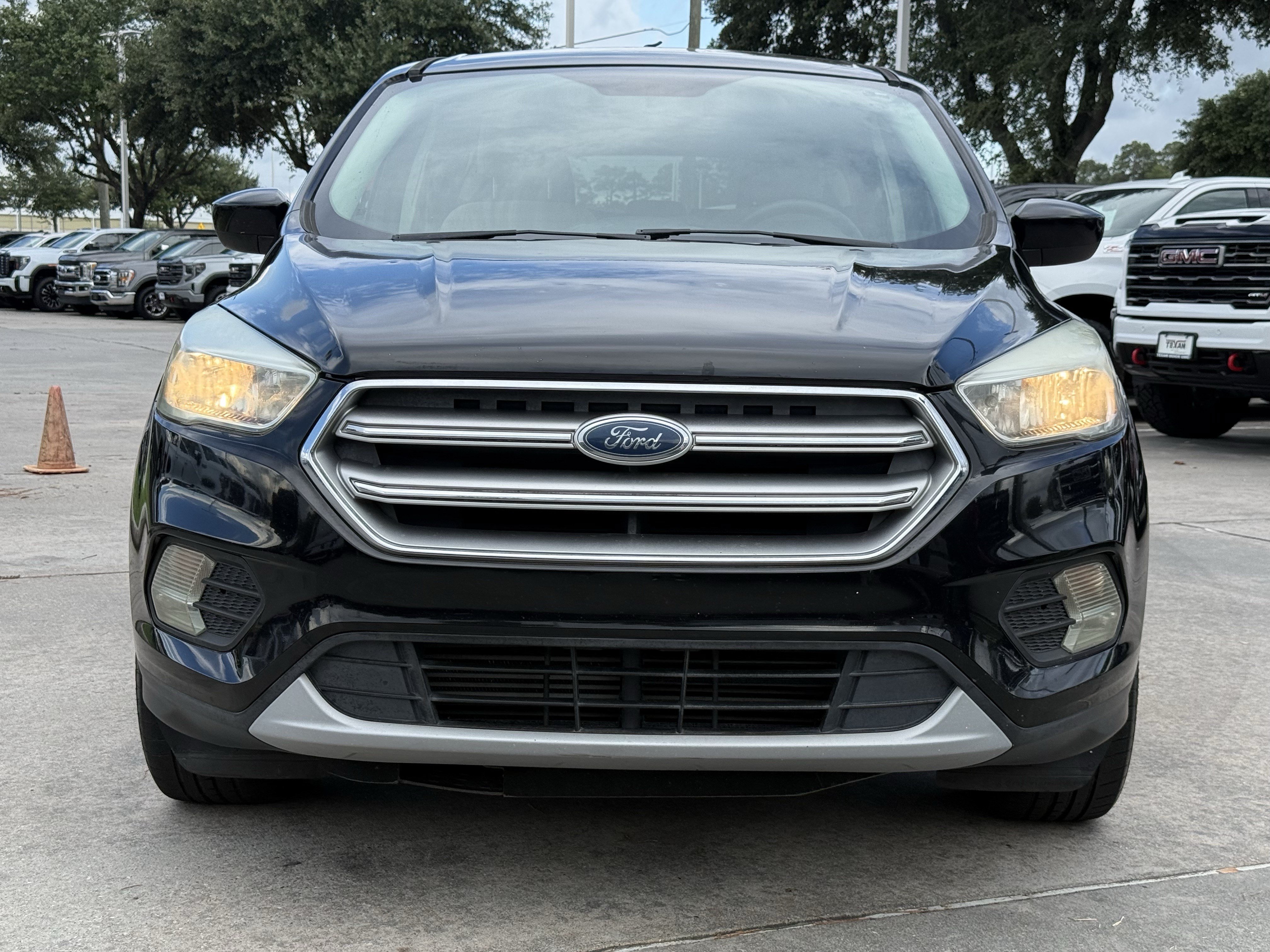 Used 2017 Ford Escape SE FWD image 10