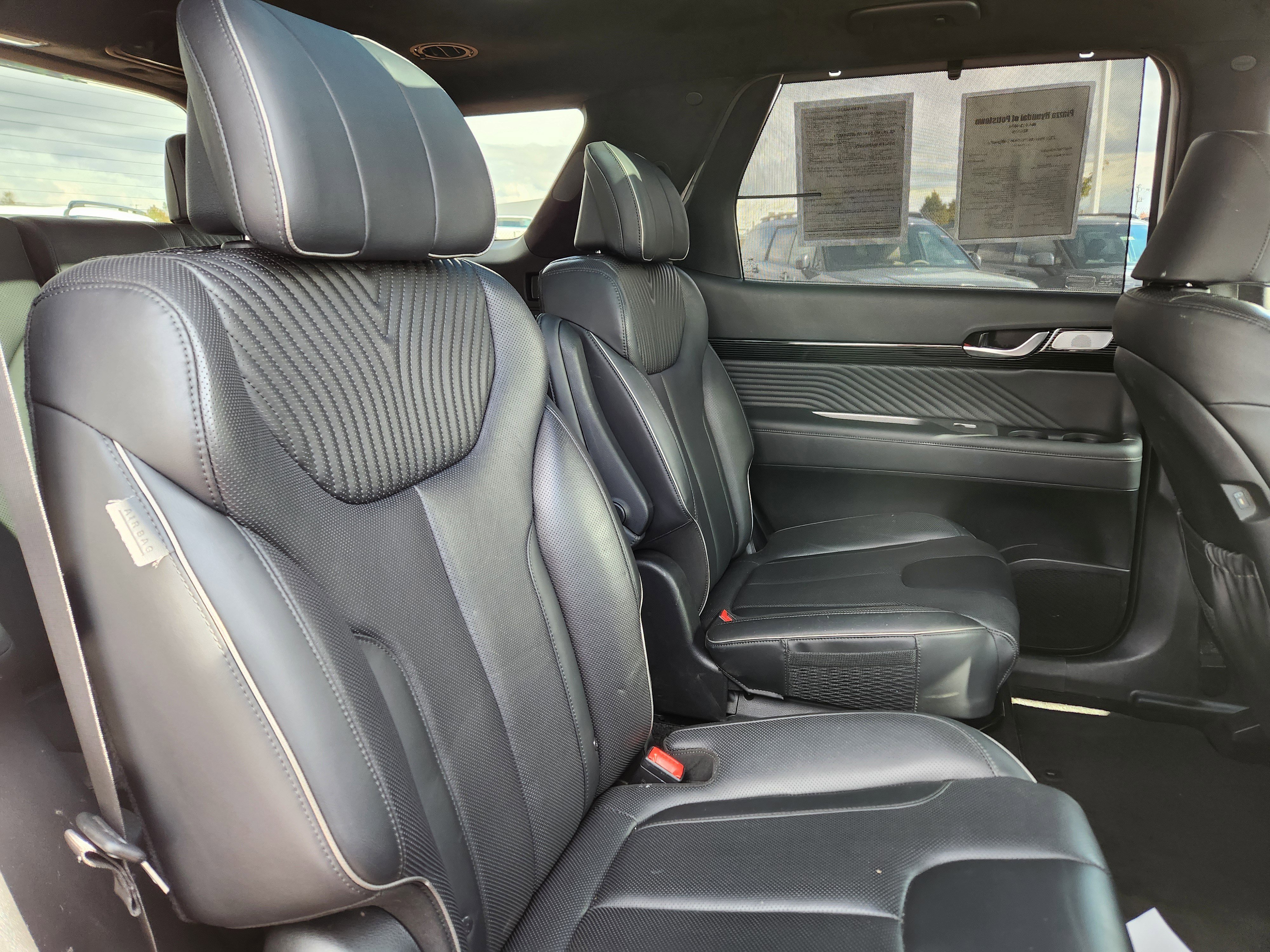 Used 2023 Hyundai Palisade Calligraphy image 16