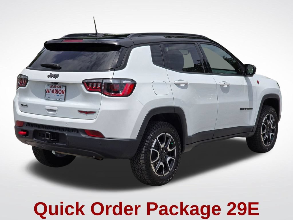 Used 2024 Jeep Compass Trailhawk w/ Trailhawk Convenience Group AWD/4WD image 19