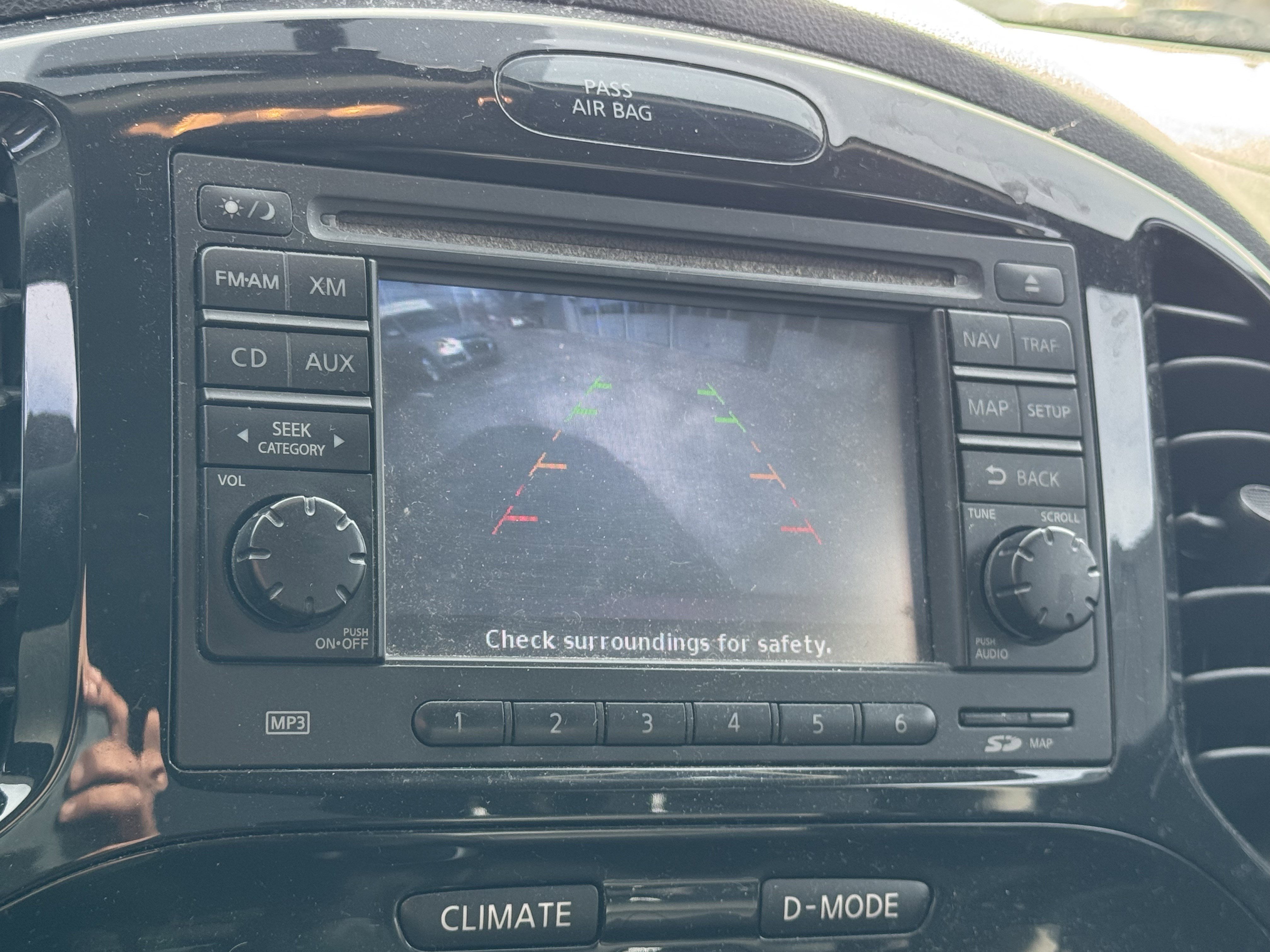 Used 2012 Nissan Juke SL image 9