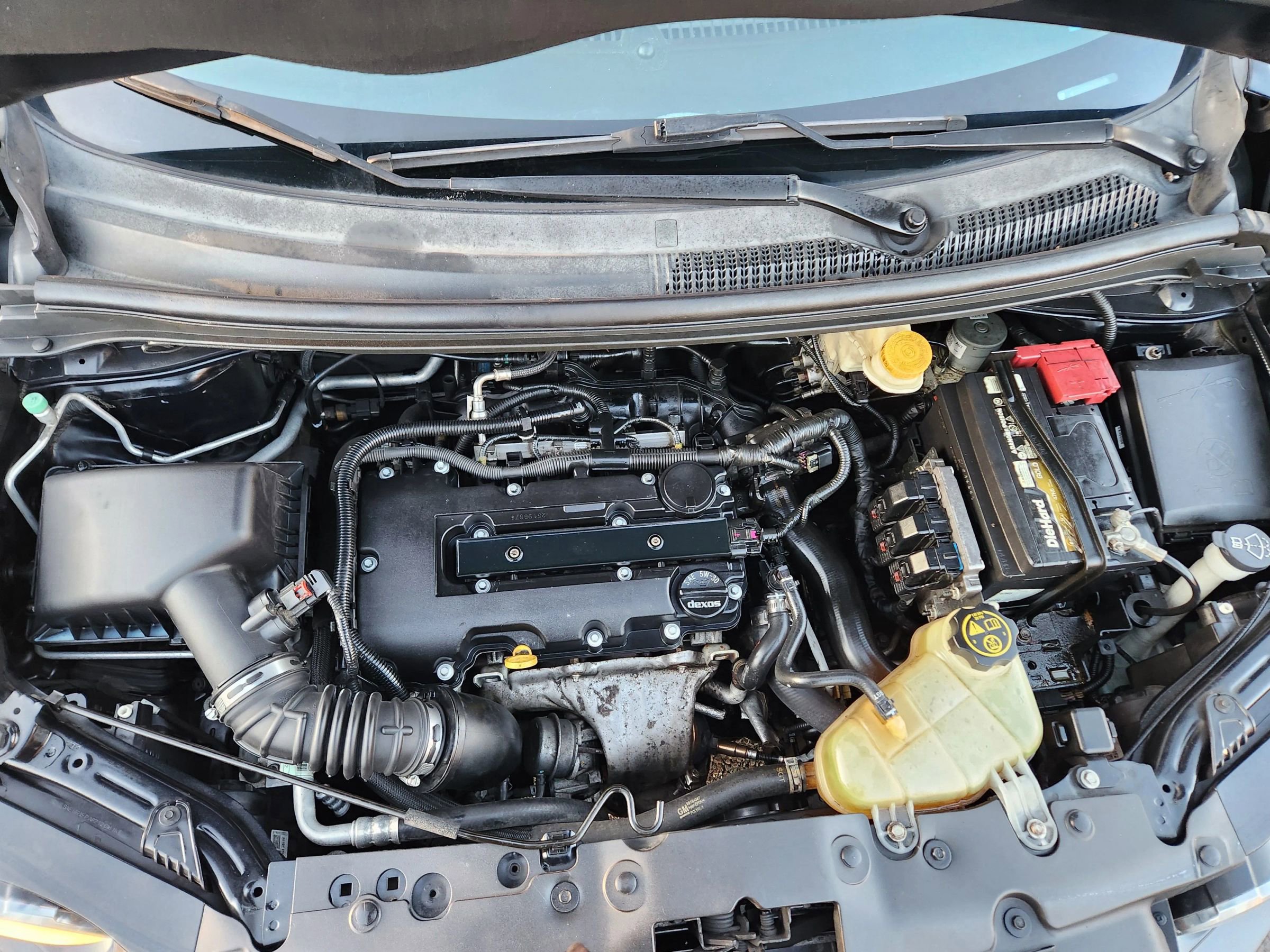 Used 2014 Chevrolet Sonic LT image 34