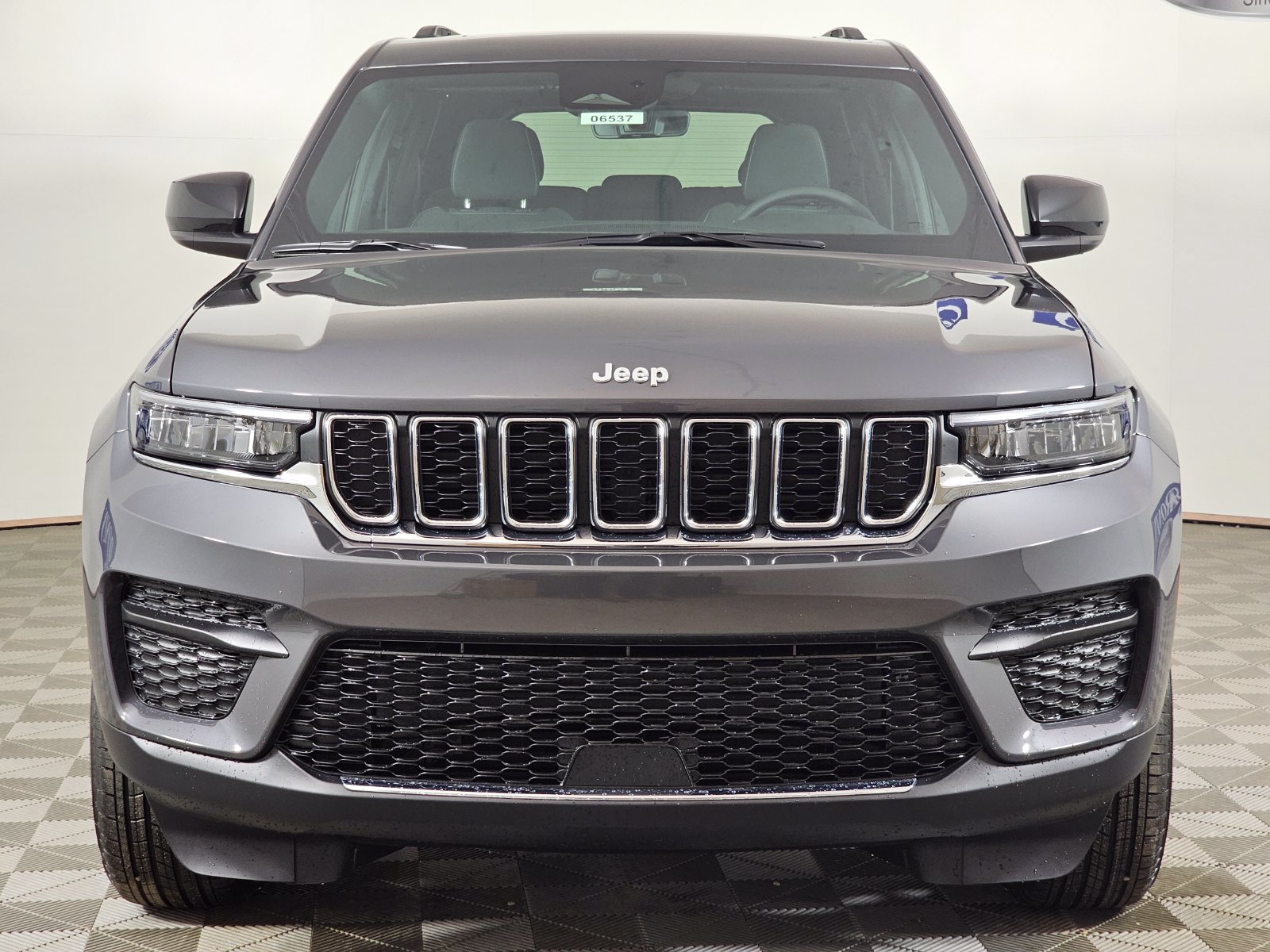 New 2026 Jeep Grand Cherokee Laredo X AWD/4WD image 9