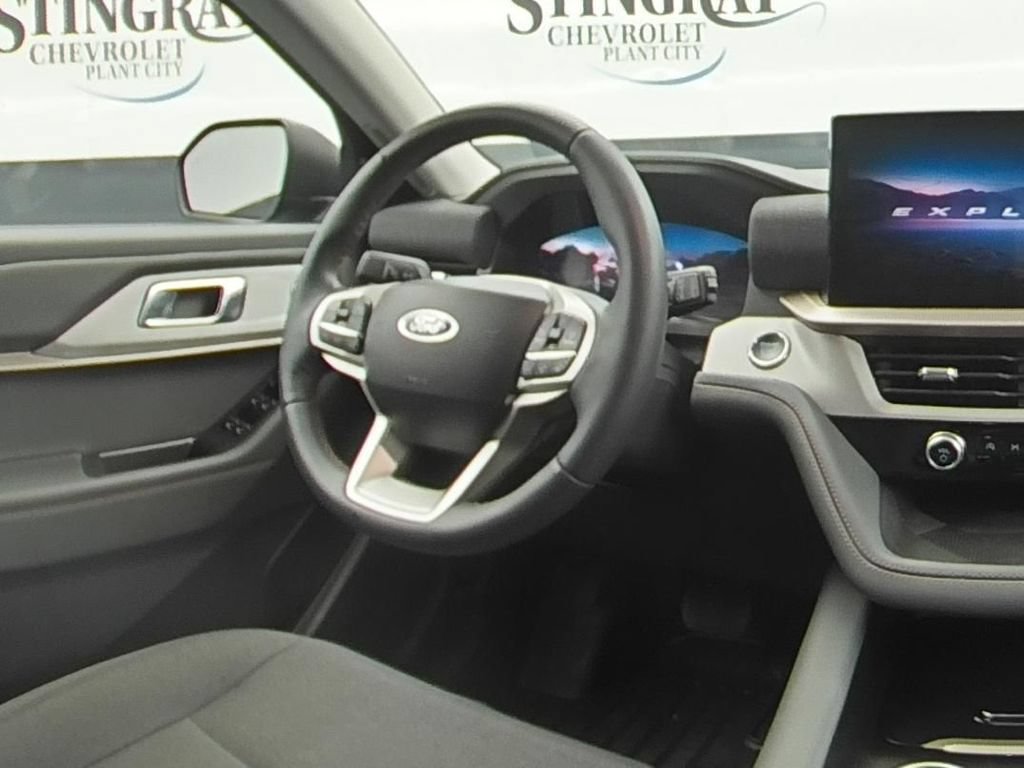 Used 2025 Ford Explorer Active RWD image 25