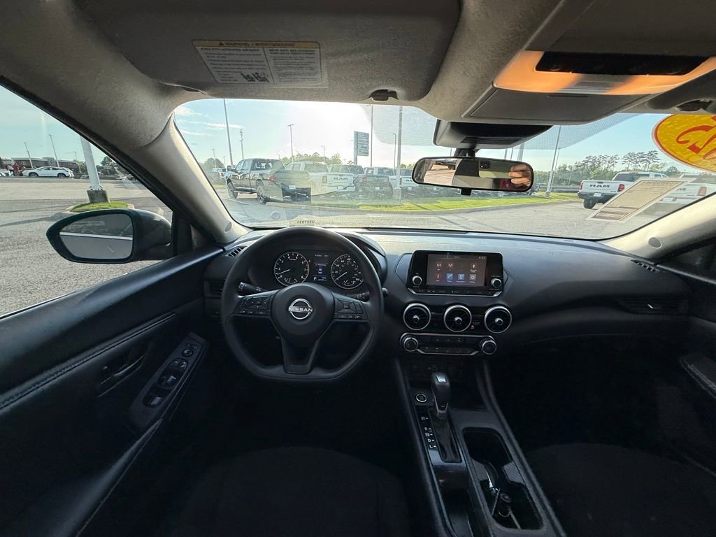 Used 2025 Nissan Sentra S image 25