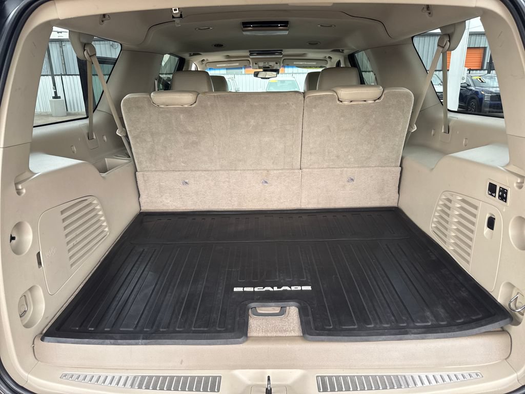 Used 2016 Cadillac Escalade ESV Luxury RWD image 24