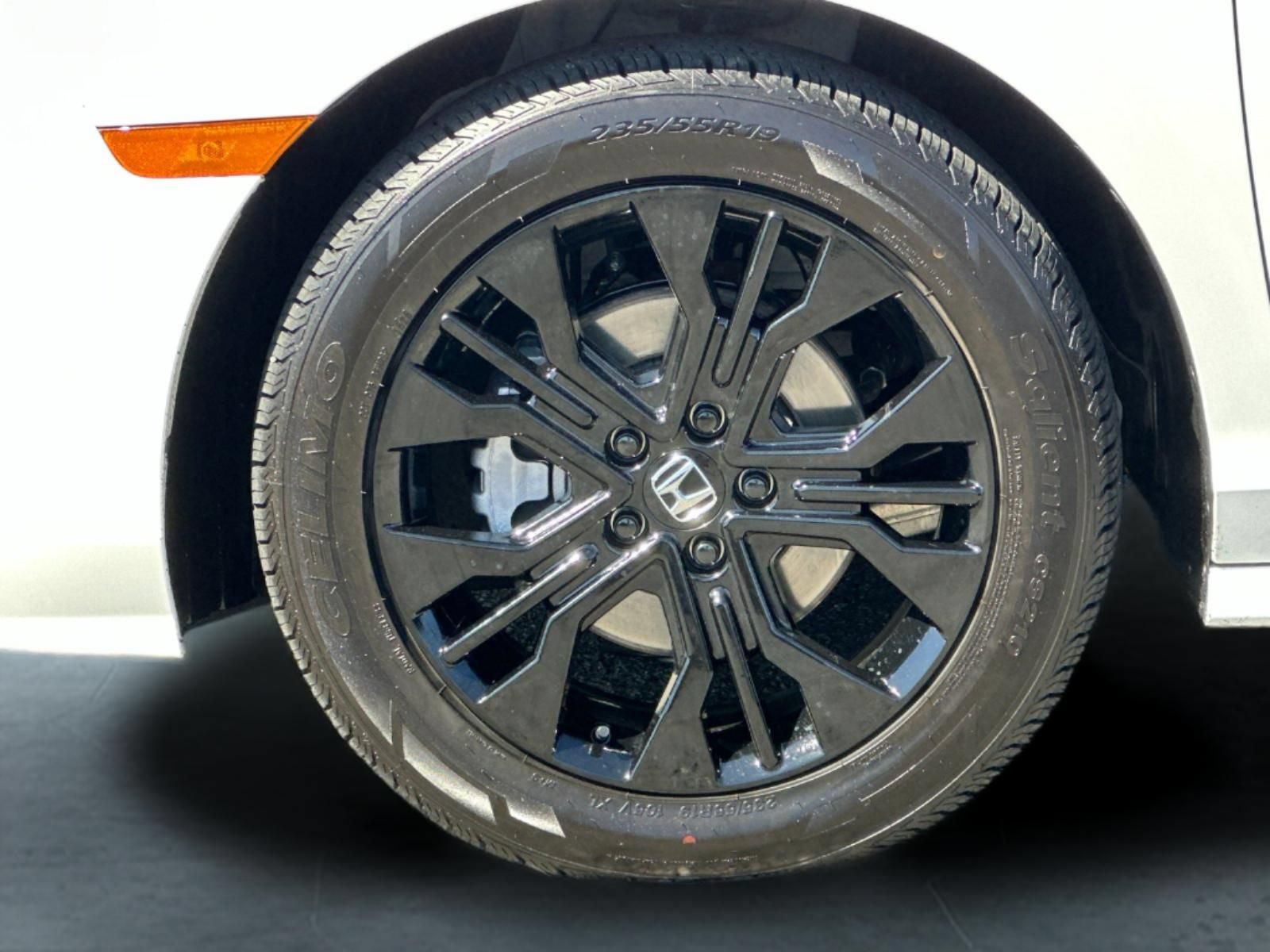 Used 2025 Honda Odyssey Sport-L image 26