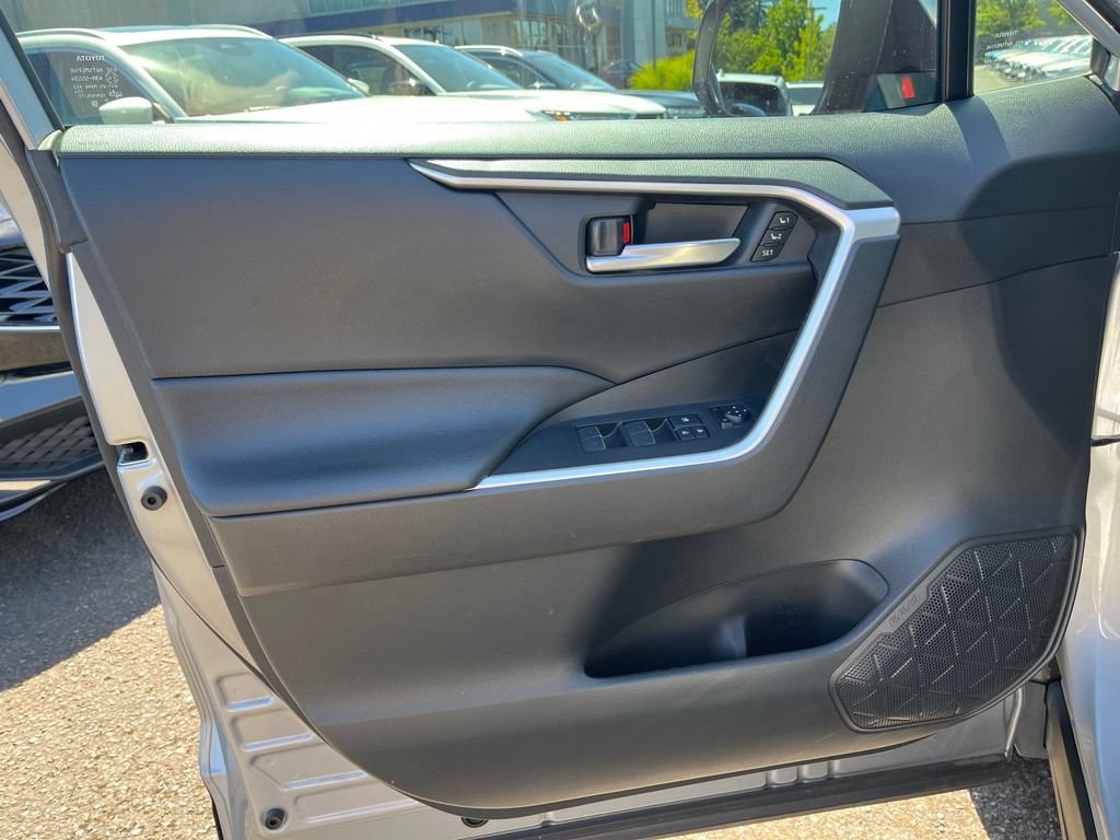Used 2023 Toyota RAV4 XLE Premium AWD/4WD image 10