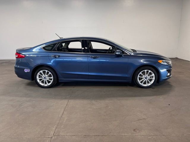 Used 2019 Ford Fusion Energi Titanium FWD image 2