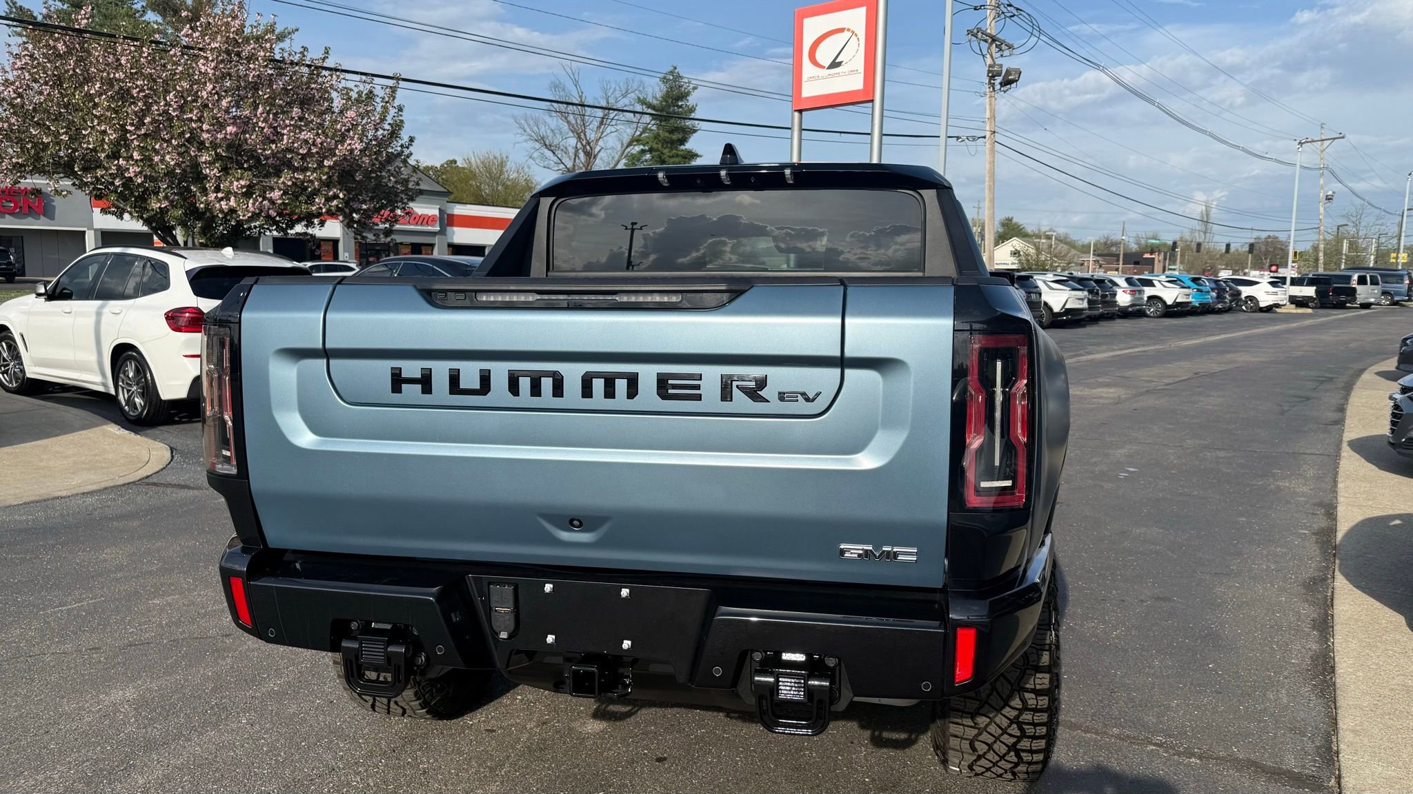 Used 2024 GMC Hummer EV 3X w/ Omega Edition AWD/4WD image 5