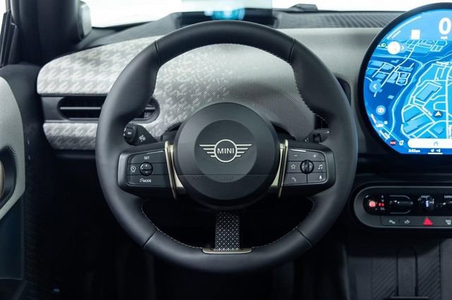 Certified 2025 MINI Cooper 2-Door Hardtop image 16