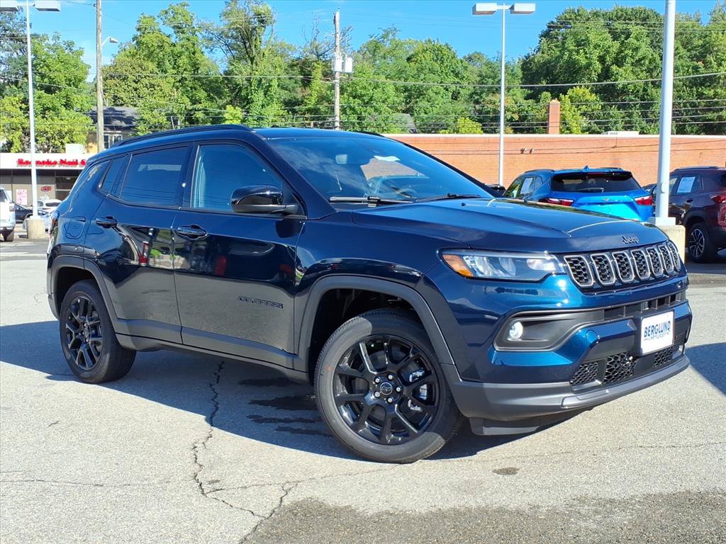 New 2026 Jeep Compass Latitude AWD/4WD image 2