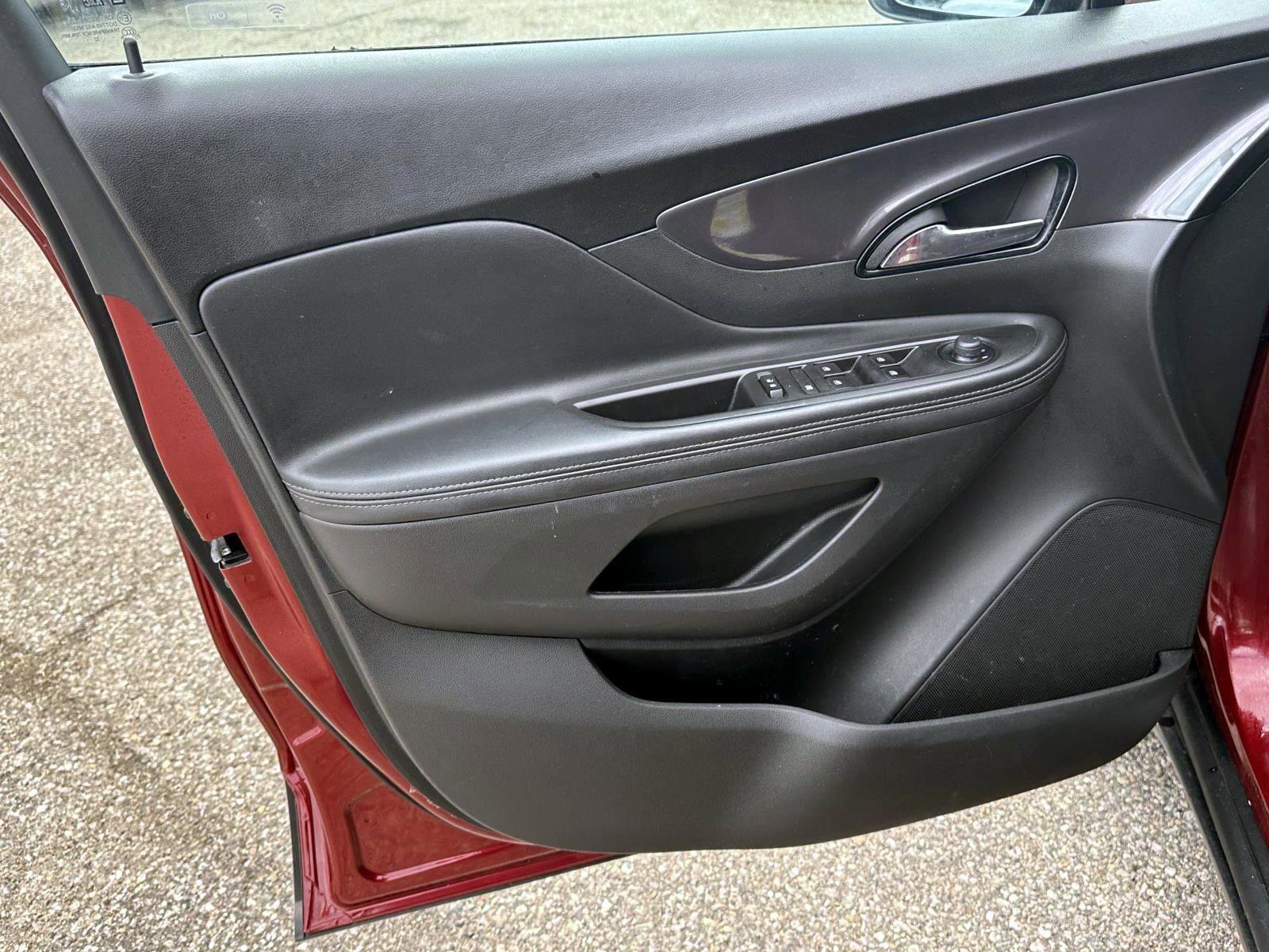 Certified 2022 Buick Encore Preferred image 13