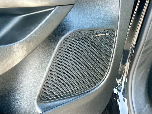 Used 2025 Chrysler Pacifica Limited w/ Uconnect Theater Family Group AWD/4WD image 19