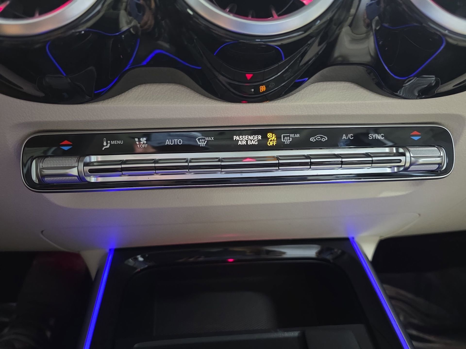 Certified 2023 Mercedes-Benz GLB 250 GLB 250 image 24