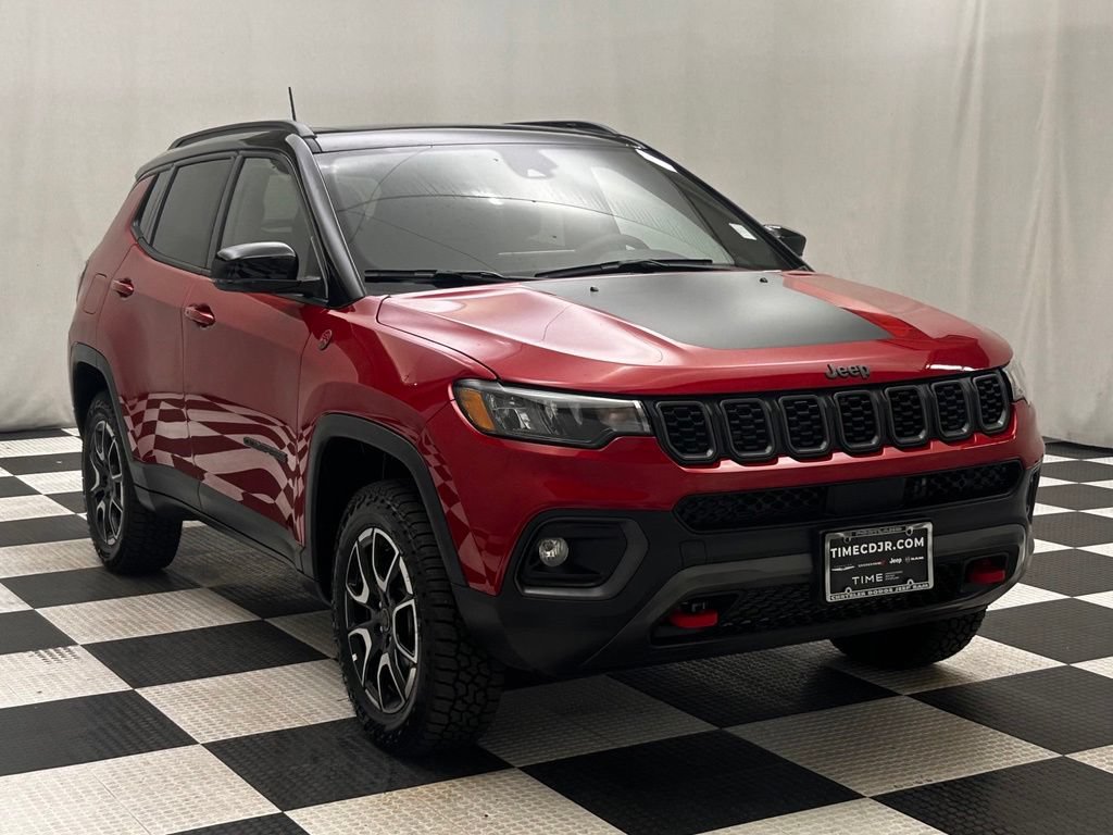 Certified 2025 Jeep Compass Trailhawk w/ Sun & Sound Group AWD/4WD image 2