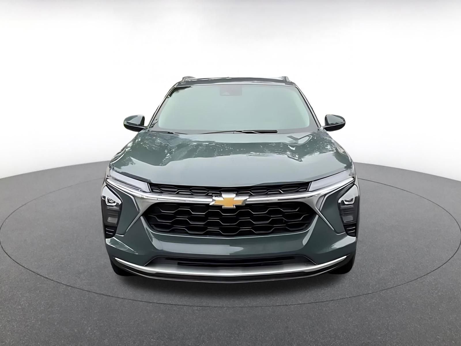 Used 2025 Chevrolet Trax LT image 5