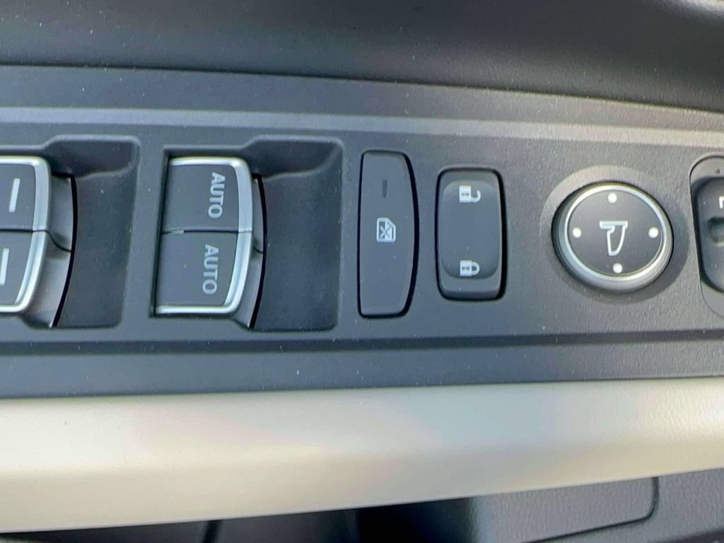 Certified 2023 Honda Accord EX image 13