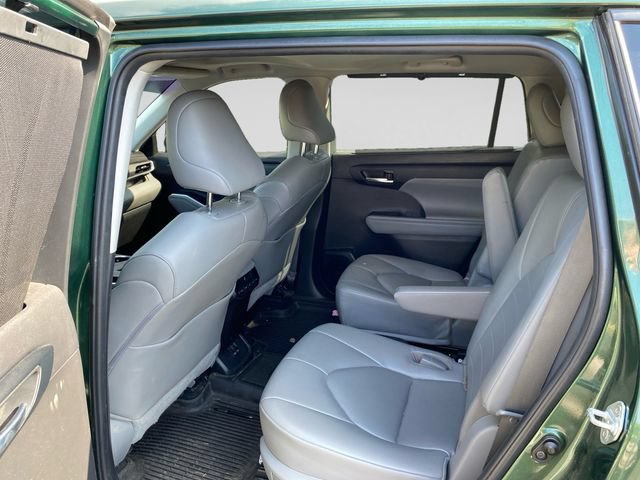 Used 2023 Toyota Highlander XLE FWD image 9