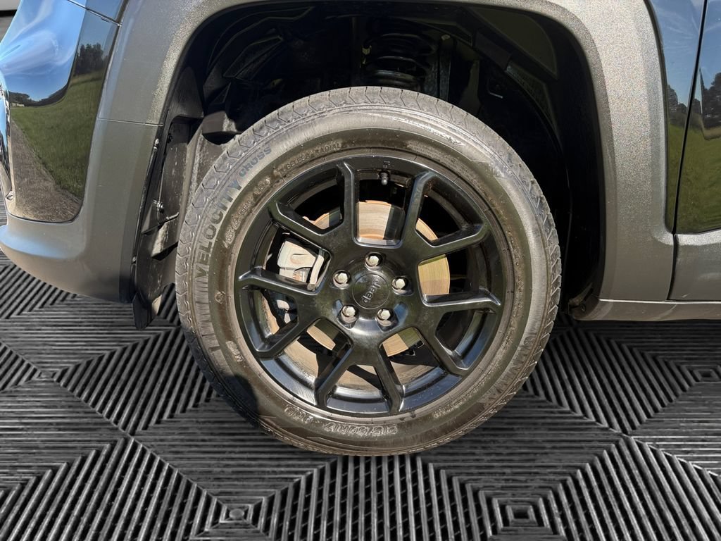 Used 2020 Jeep Renegade Altitude AWD/4WD image 15