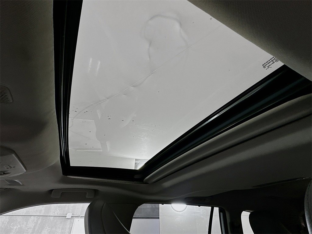 Used 2022 Toyota Highlander Limited image 23