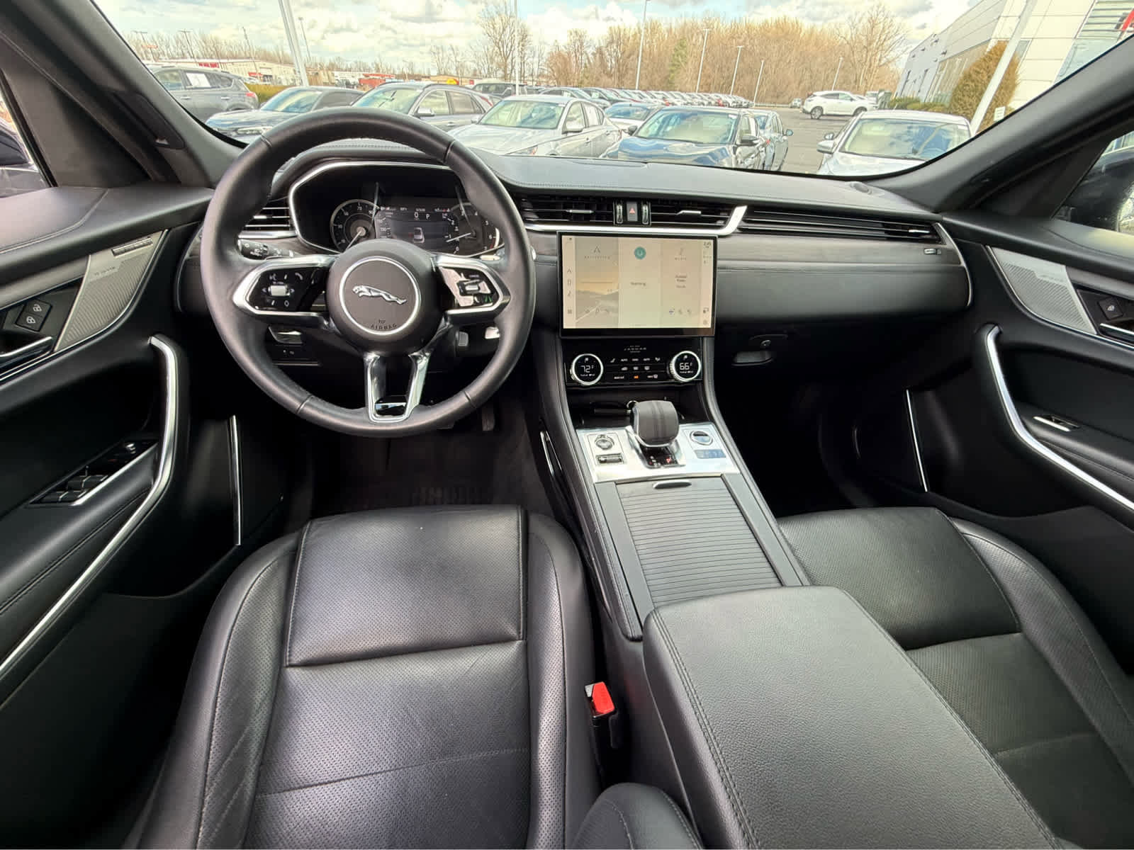 Used 2023 Jaguar F-PACE S image 10