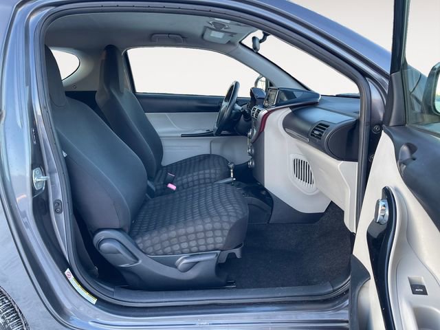 Used 2012 Scion iQ w/ Rear Speaker Pkg image 15